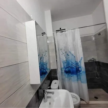 Jl Tirana Apartment