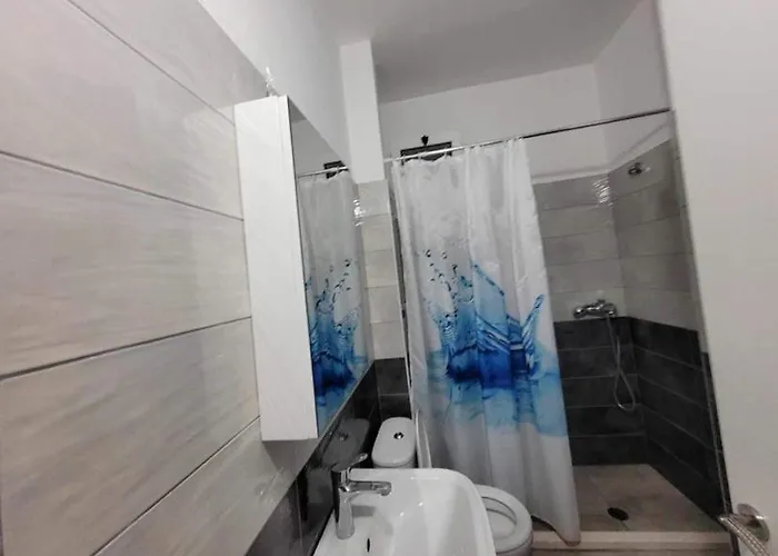 Jl Tirana Апартаменты